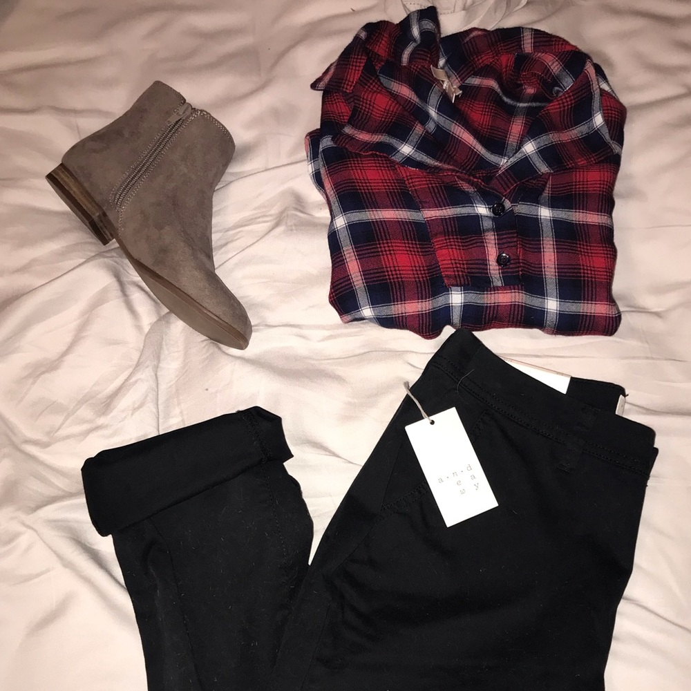 ! SALE ! Mid Rise, Elastic “a•new•day” Black pants